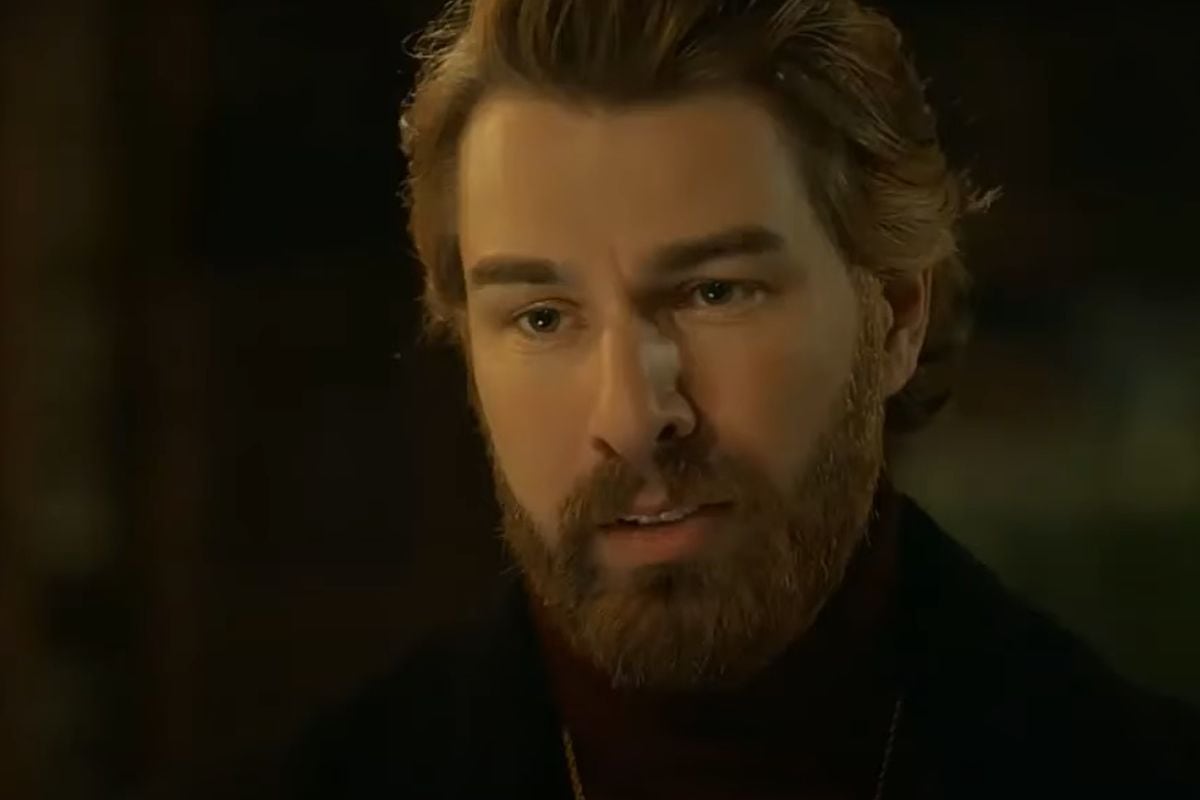 Furkan Palalı interpretando a Fikret Fekeli en la telenovela "Tierra amarga" (Foto: Tims & B Productions)