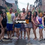 ¡Carnavales en Villa El Salvador! Familias lo despiden con jarana, piscina, pintura, globos y baldazos