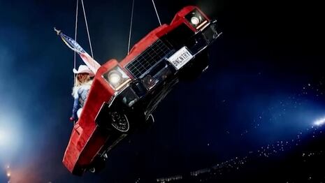 Beyoncé vive susto en pleno concierto al fallar estructura