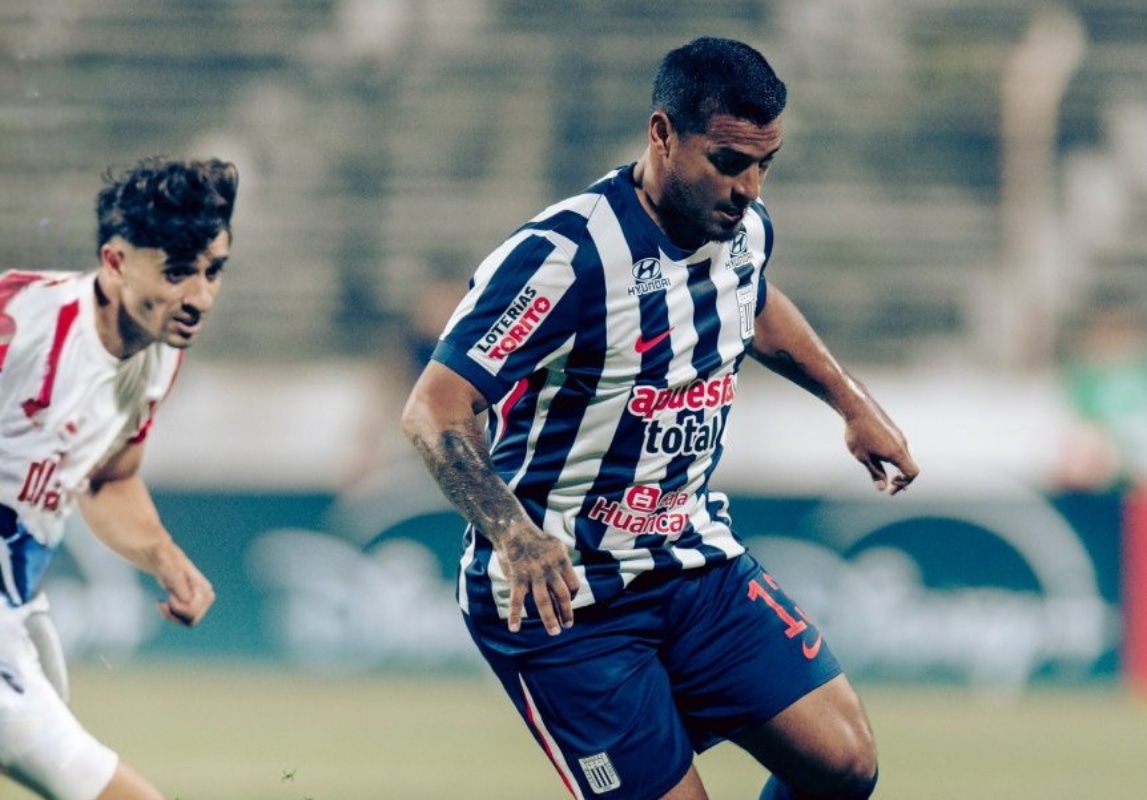 Alianza Lima vs. Independiente en Argentina. (@SerieRdeLP)