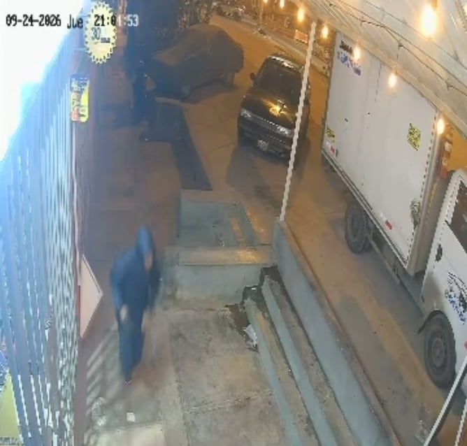 Encapuchado persiguió a balazos a su víctima.
