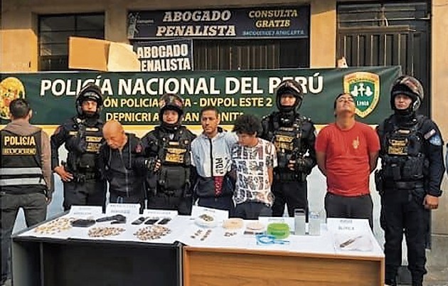 Cuatro delincuentes fueron detenidos.