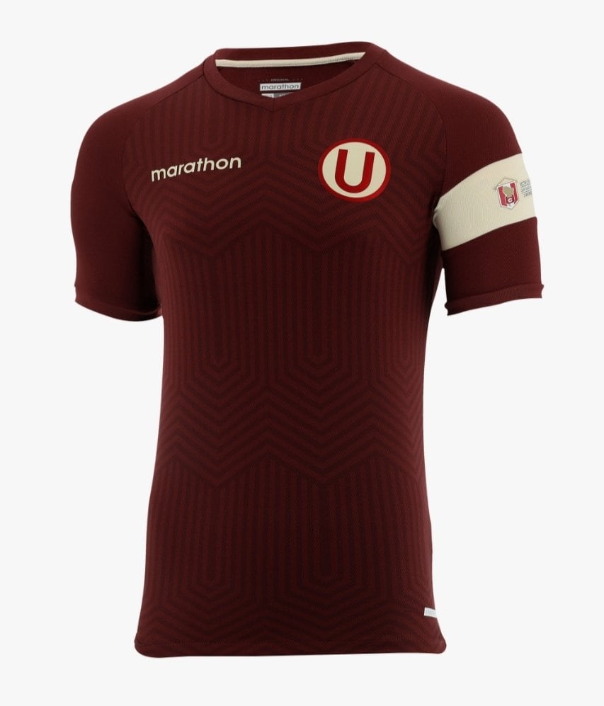 La nueva camiseta de Universitario en honor a Héctor Chumpitaz. (Foto: Marathon)
