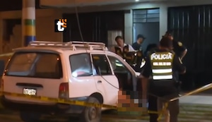 ¡Ataque armado en SMP! Matan a taxista y hieren de bala a su hermano cuando estaban dentro de auto