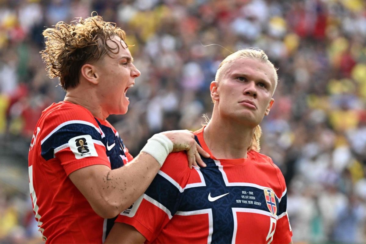 Erling Haaland le dio la victoria a Noruega sobre Brasil. (Photo by Jewel SAMAD / AFP)