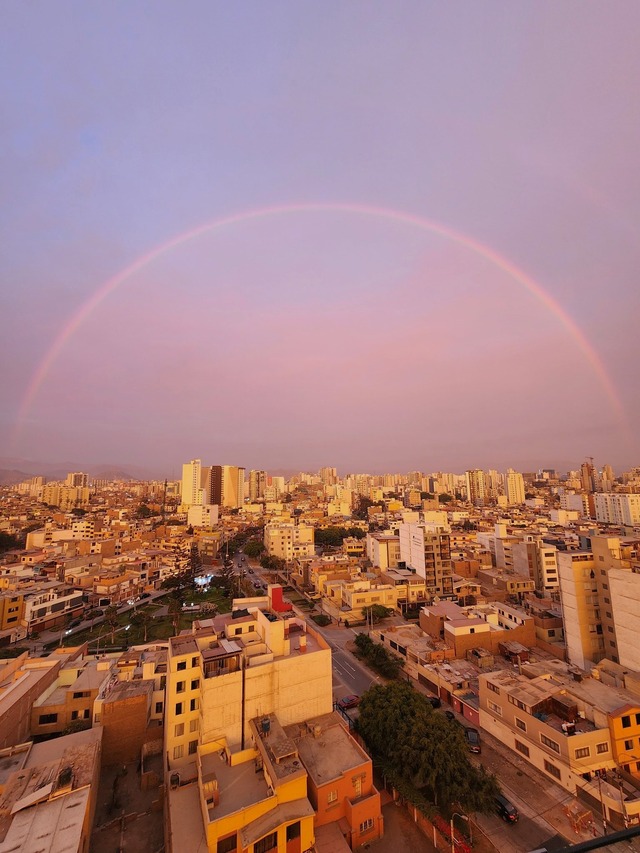 Arcoíris en Lima. Foto: Twitter