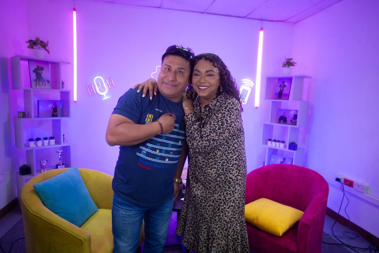 Danny Rosales en Café con la Chevez