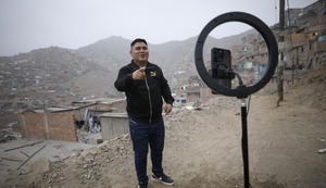 Nelson Vidal: “Gracias a las redes sociales, compré calamina para el techo de mi casa”