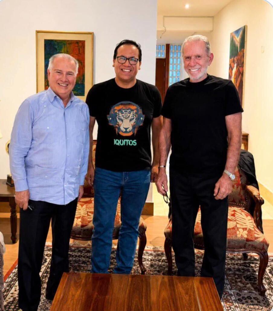 Alfonso López Chau, Roberto Sánchez y Ricardo Belmont. (Foto: Juntos por el Perú)