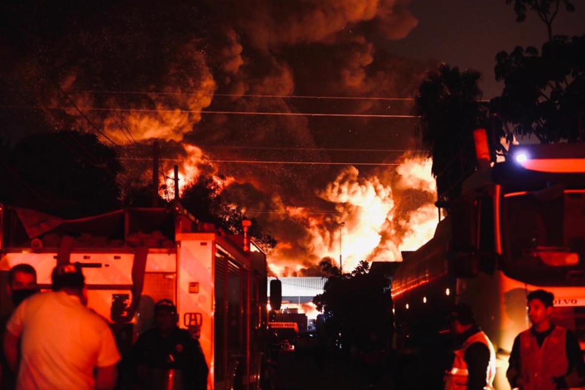 Incendio. Foto: César Grados/@photo.gec