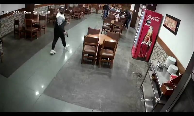 Delincuentes hicieron de las suyas en pollería de Villa El Salvador. | Foto: Reproducción de vídeo