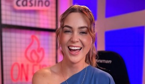 Ducelia Echevarría se luce enamorada de su novio oxapampino y no descarta llegar al altar