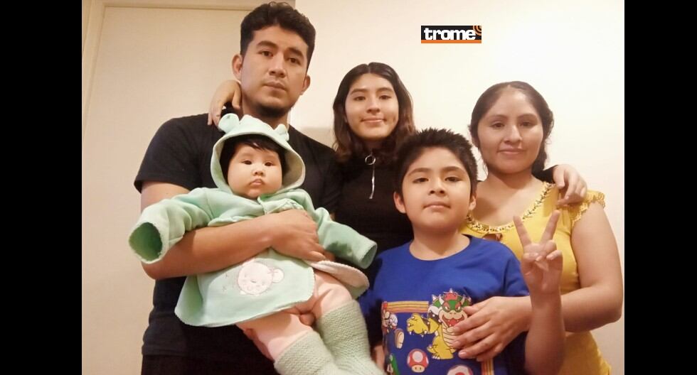 Trome conversó con Fiorella Contreras, peruana tetracampeona de ajedrez. En la foto: con sus padres y hermanitos. (Isabel Medina / Trome)