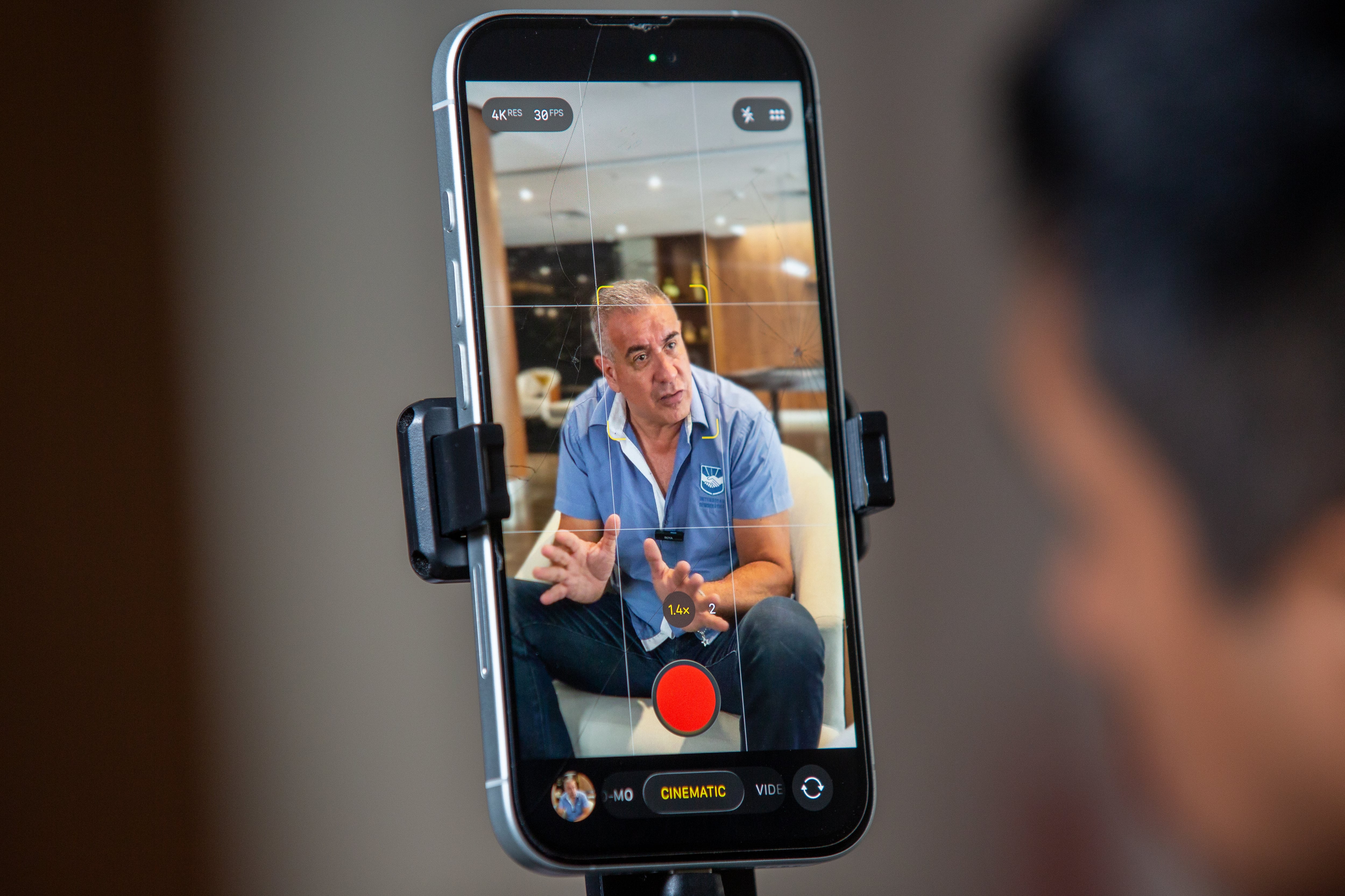 El candidato de Integridad Democrática cuenta con el apoyo de jóvenes