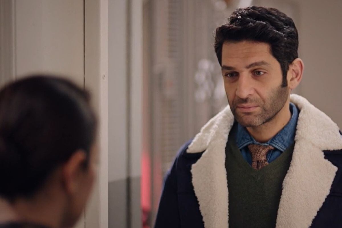 El profesor Naci, el gran amor de Safiye en la telenovela turca “Inocentes” (Foto: Antena 3/ YouTube)