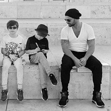 Ricky Martin con sus hijos cuando eran más jóvenes (Foto: Matteo Valentino Martin / Instagram)
