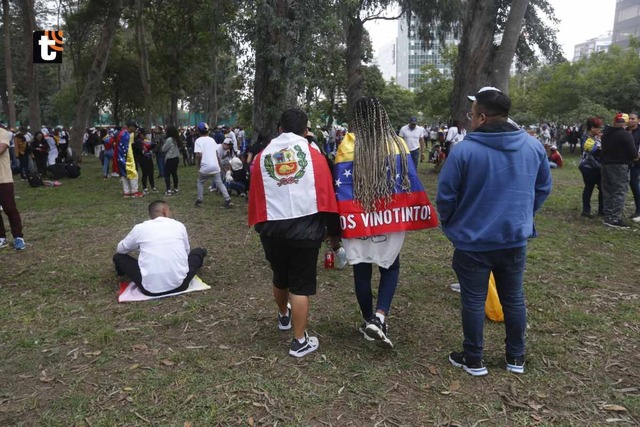 Ciudadanos venezolanos salen a las calles. Esperan la derrota de Nicolás Maduro
en las elecciones. (Foto: Mario Zapata @gec)