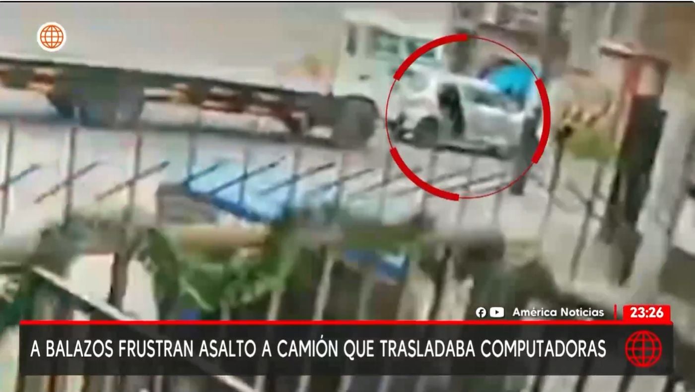 Cámaras de seguridad captaron el intento de robo a plena luz del día. Foto: América noticias