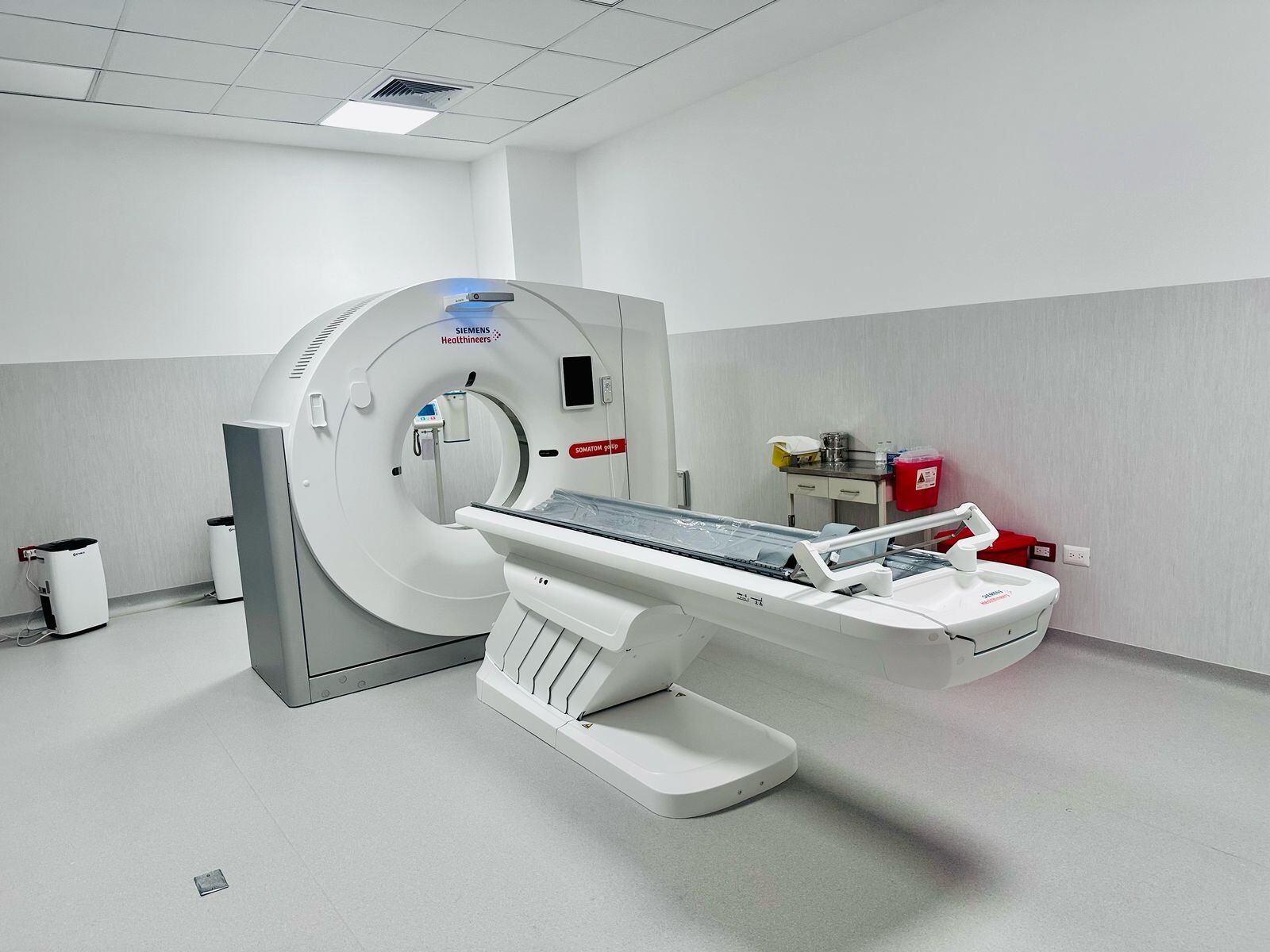 Clínica Aviva cuenta con equipos de alta tecnología. Foto: Estefany Valladares / Exclusivo Trome.