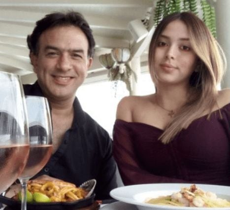 Farid Ode y Scarlet, su pareja 27 años menor que él. (Foto: Instagram)