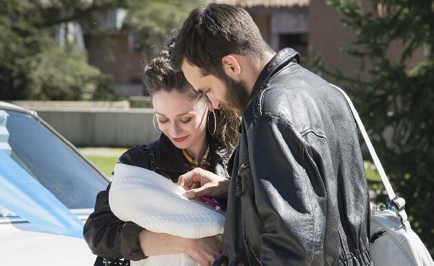 Carlitos y Karina regresarán en el séptimo y último episodio de la temporada 23 de "Cuéntame cómo pasó" (Foto: RTVE)
