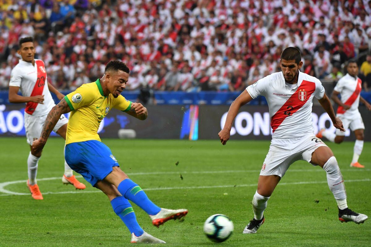 Central es fijo en la selección de Ricardo Gareca.(Foto: AFP)