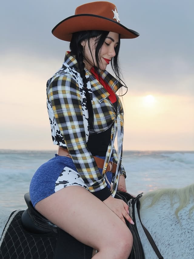 Karen Paniagua y sus fotos más sensuales. (Foto: Instagram karenpaniagua24)