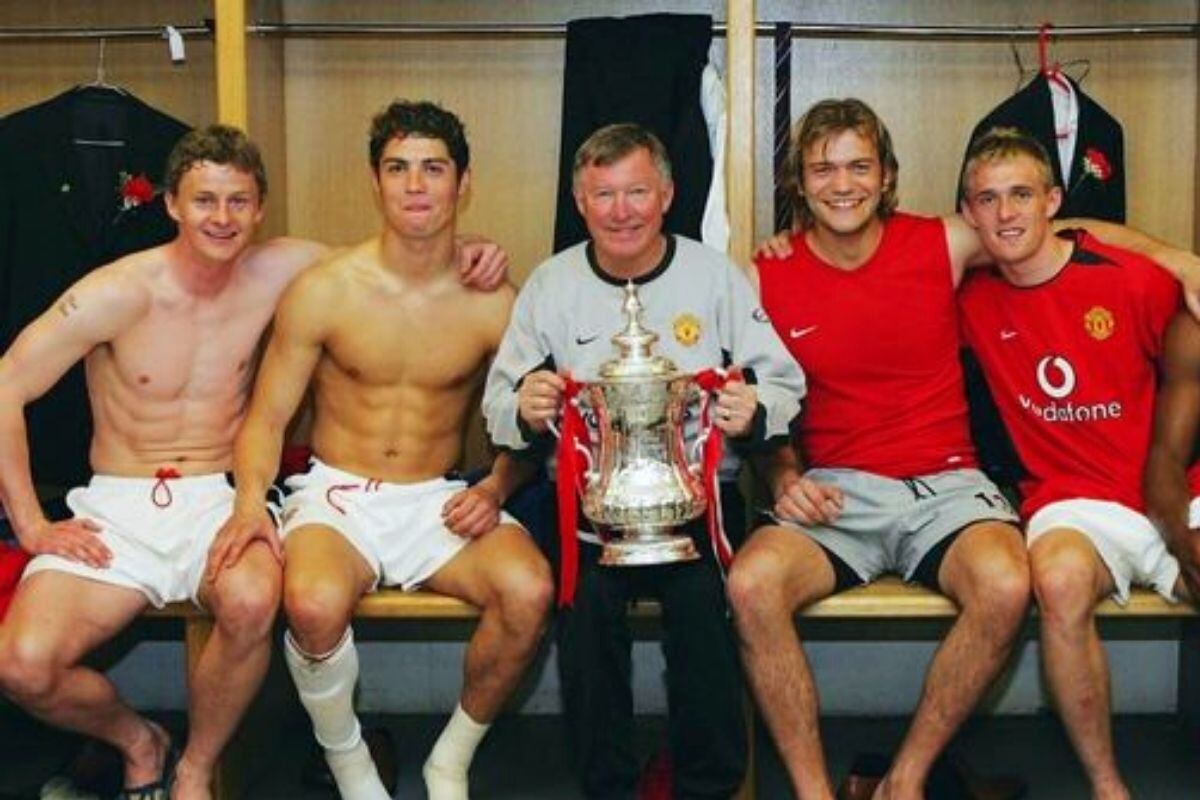 CR7 compartió vestuario con su actual entrenador en sus inicios en la Premier League (Foto: Manchester United )