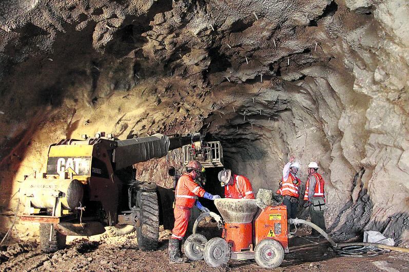 Caída de la producción minera en julio afectó al crecimiento económico.