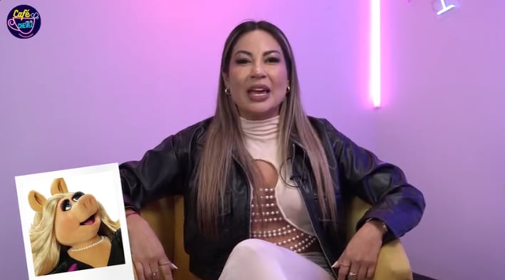 Pamela López se burla de Chris Soifer y la llama 'La Peggy'.