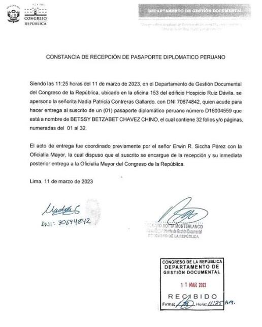 Documento que entregó Betssy Chávez. Foto: Congreso