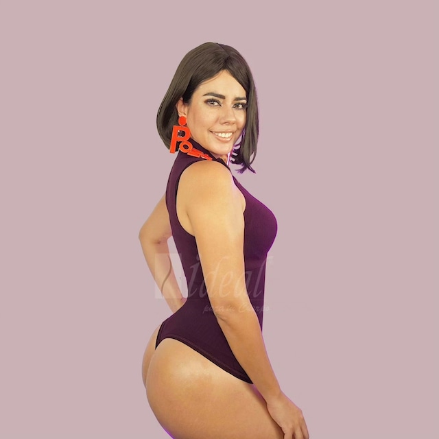 Conoce un poco de la vida de
María Victoria Santana 'La Pánfila' y sus fotos más infartantes.