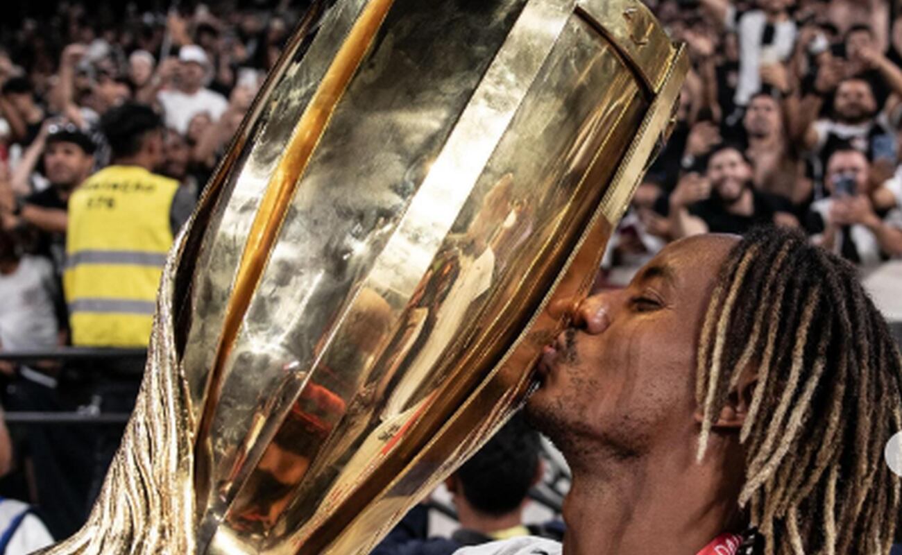 André Carrillo y su emotivo mensaje tras ser campeón en Brasil con el Corinthians