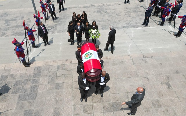 Alberto Fujimori: galería con la llegada de su féretro al Ministerio de Cultura. Foto: @photo.gec