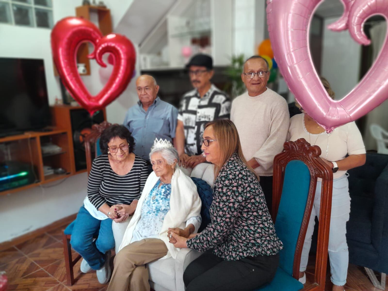 'DOÑA MAMAUCA' DE 101 AÑOS CELEBRÓ
DÍA DE LA MADRE POR ADELANTADO