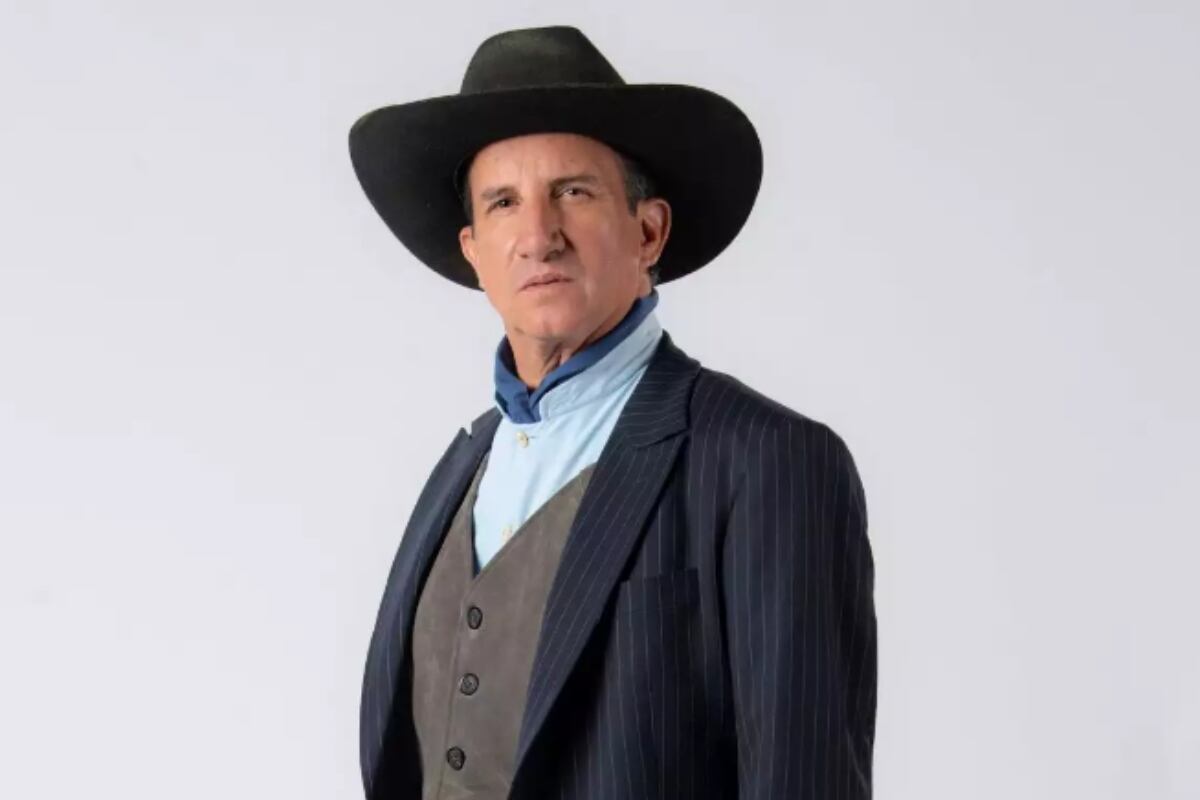 José Ron como uno de los protagonistas de la ficción (Foto: TelevisaUnivision)
