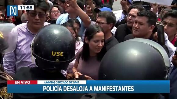 TROME - Sigrid Bazán llega a San Marcos y exige el nombre del oficial a cargo del desalojo de manifestantes