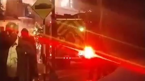 TROME | El Agustino: Dantesco incendio consume iglesia evangélica (El Agustino Informa)