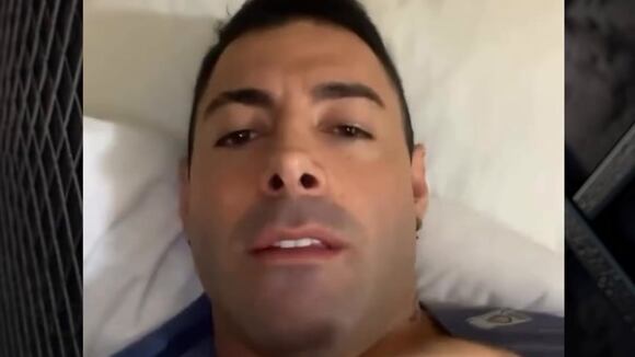 TROME - Sebastián Lizarzaburu estalla en llanto desde la clínica: Estuvo en UCI por este problema de salud