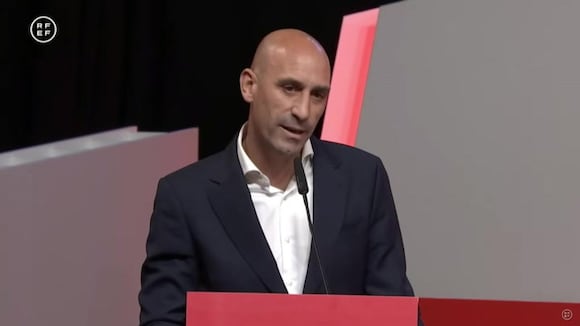 Luis Rubiales se negó a renunciar a la presidencia de la RFEF. (Video: EFE)