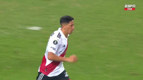Gol de Rodrigo Aliendro para el 1-1 de River ante Cristal. (Video: ESPN)