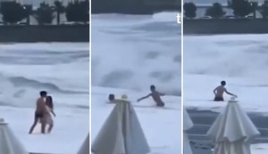 ¡De terror! Mujer desaparece tras ser arrastrada por ola hacia el Mar Negro