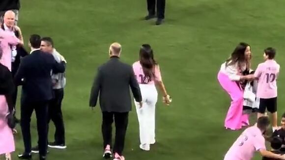 Trome|Antonella Roccuzzo casi besa a compañero de Messi