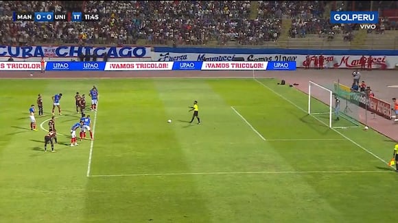 TROME | Emanuel Herrera falló penal en el Universitario - Mannucci (GOL Perú)