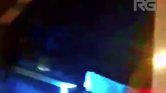 TROME | Delincuentes balean bus lleno de pasajeros en Chorrillos (@RogerAderly)