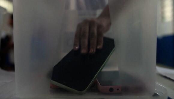 "Como en los viejos tiempos": veto del celular reanima recreos escolares en Brasil