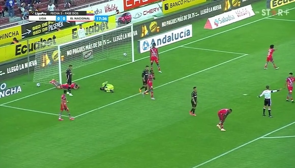 Paolo Guerrero en LDU vs El Nacional