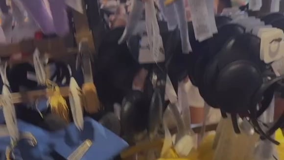 TROME - Melissa Paredes aclara que compró su velo en Disney y lo muestra en la tienda