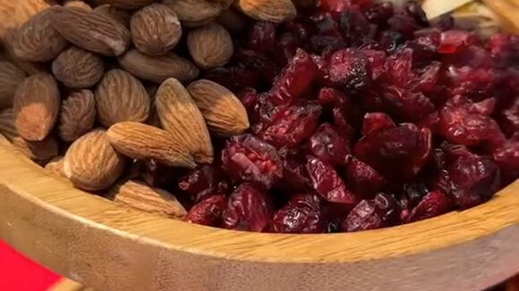 TROME - Luisito Comunica es criticado por reservar la Gran Muralla China para sorprender a su novia