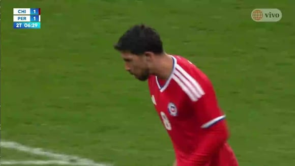 Gol de Felipe Loyola para el 1-1 de Chile vs. Perú. (Video: América TV)